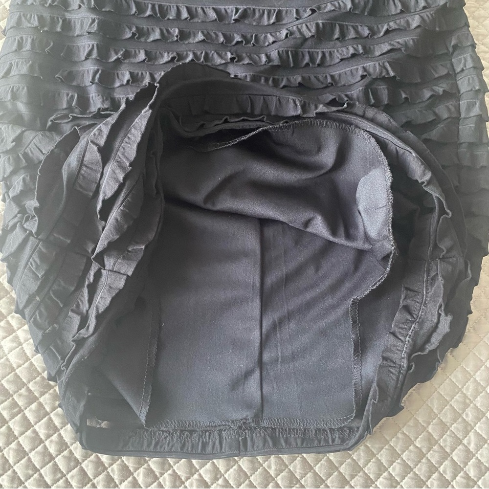 NWT BLACK RUFFLED BODYCON DRESS - Picture 7 of 8